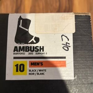 Burton size 10 snowboarding boots